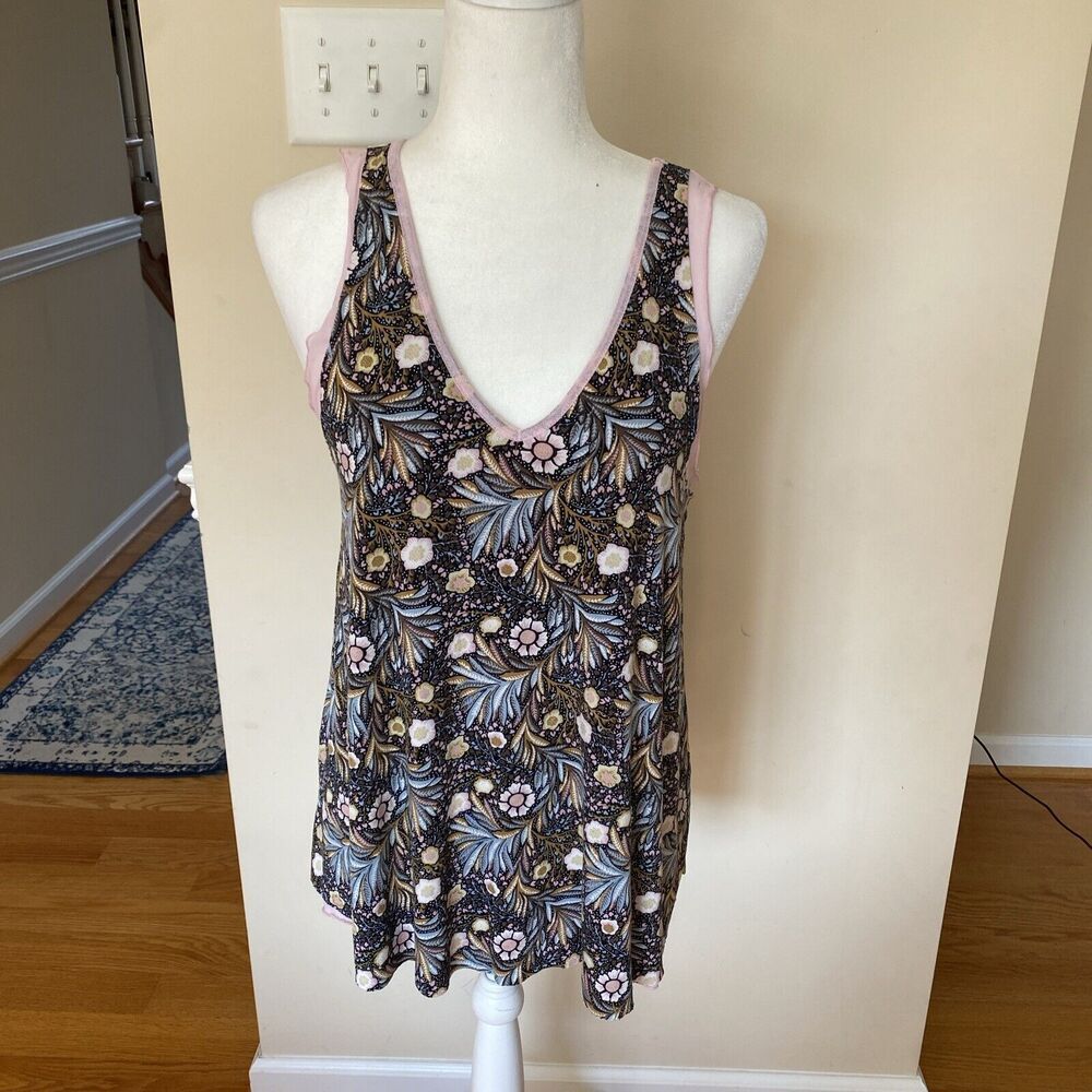 Grace & Lace Tiered Mesh Boho Floral Top Size Medium